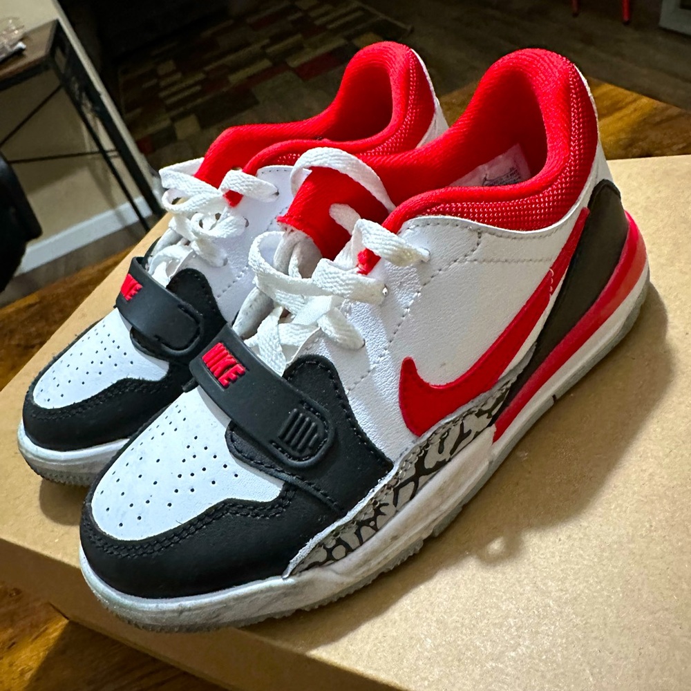 Jordan Legacy 312 Low TD shoes